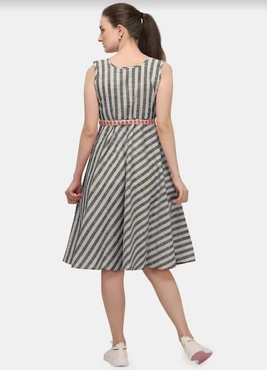 Women's Black And White Strip Sleeves Less Midi Dress - MESMORA FASHIONS Trendy Boho Midi Dress