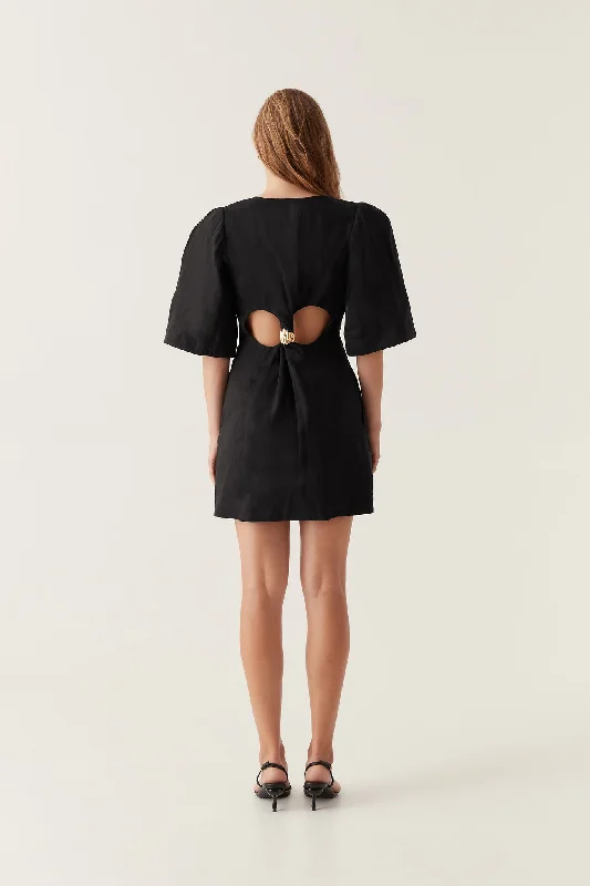 Hunter Twisted Mini Dress Elegant Lace-Up Mini Dress