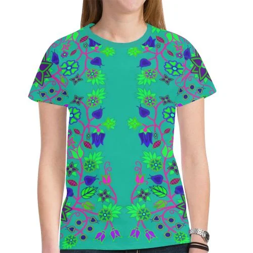 Floral Beadwork Seven Clans Deep Lake T-shirt for Women