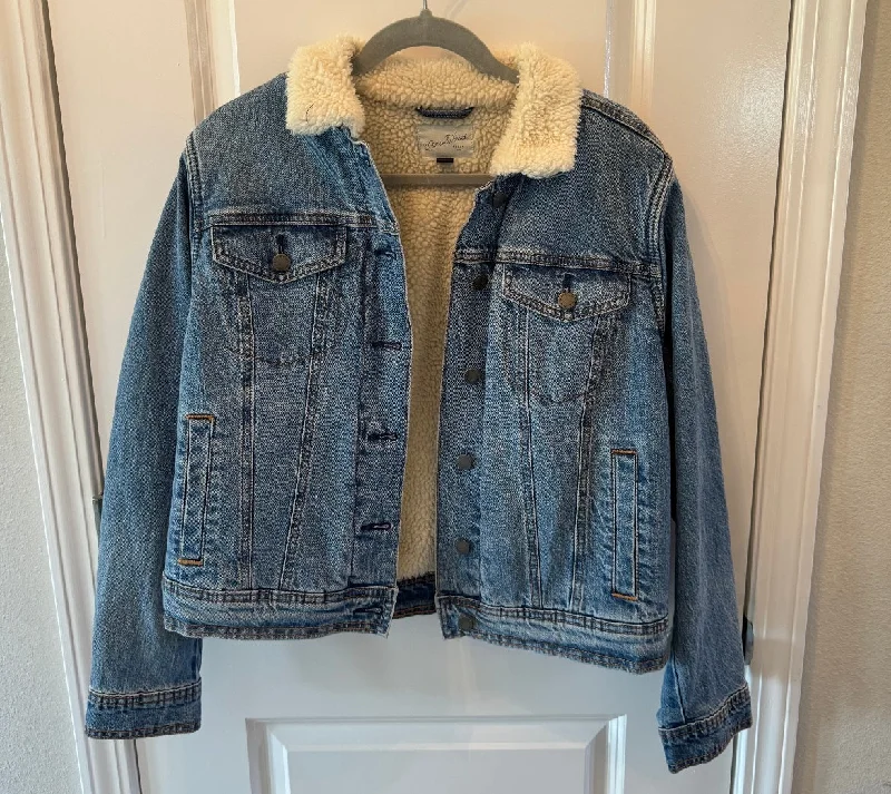 Universal Thread Denim Jean Jacket w Sherpa Lining Women’s Size Medium Mid Wash Rayon Jacket Velvet Jacket Corduroy Jacket