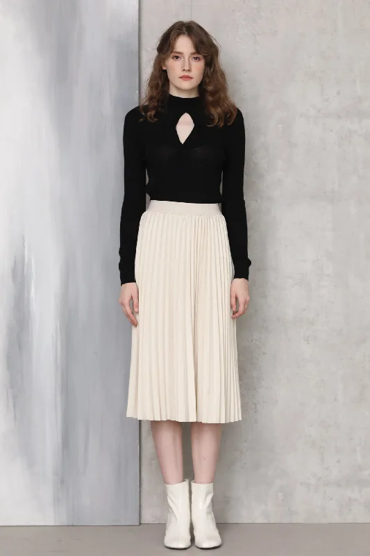 Sylphide | Reine Black Cut Out Wool Sweater Neon Metallic Matte
