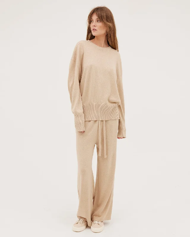 The Travel Crew Sweater | Barley Solid Print Embellished