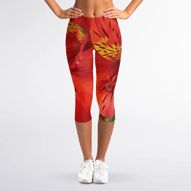 Red Alstroemeria Print Women's Capri Leggings